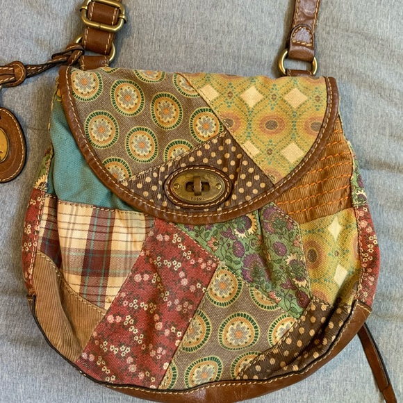 Fossil Crossbody - Picture 2 of 4